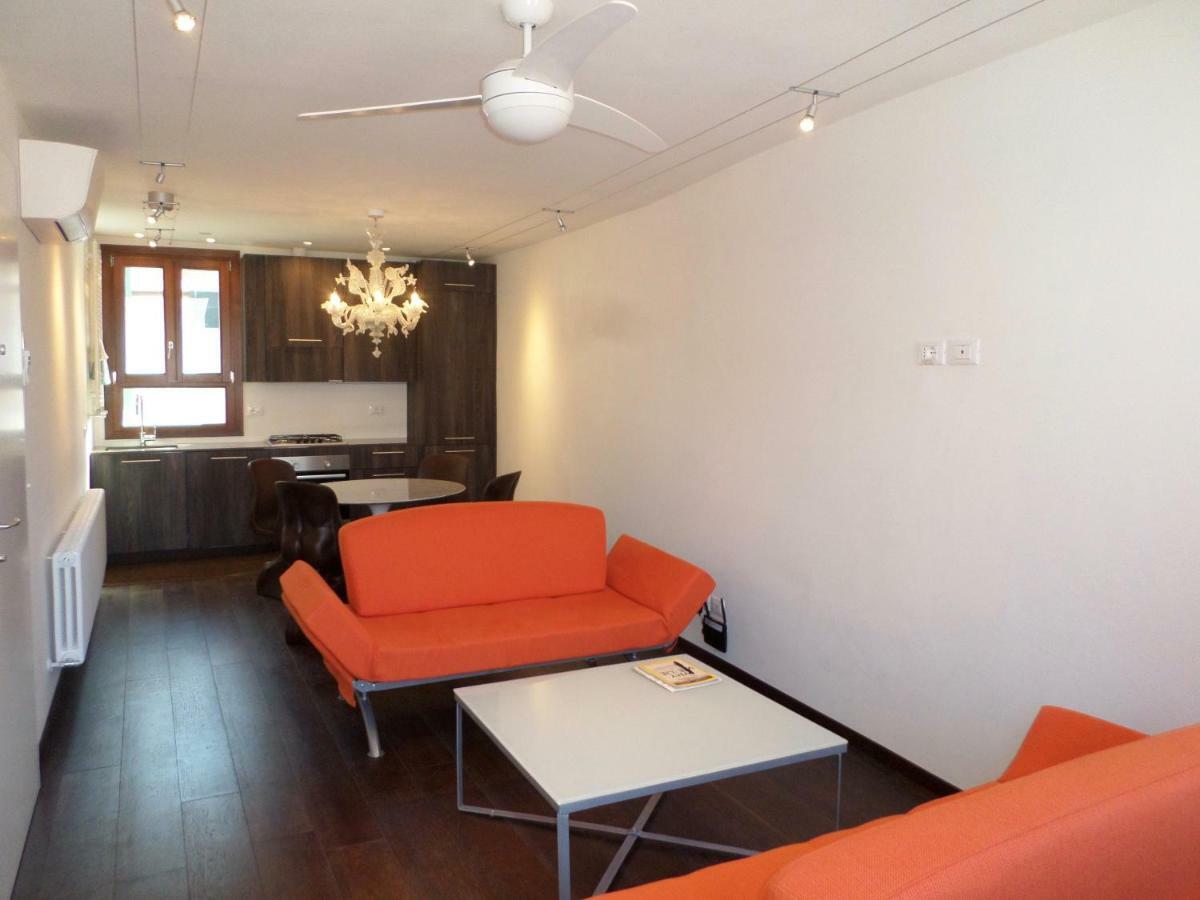 The Other Serenissima Apartment เวนิส ภายนอก รูปภาพ