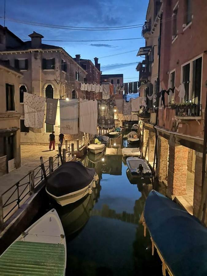 The Other Serenissima Apartment เวนิส ภายนอก รูปภาพ